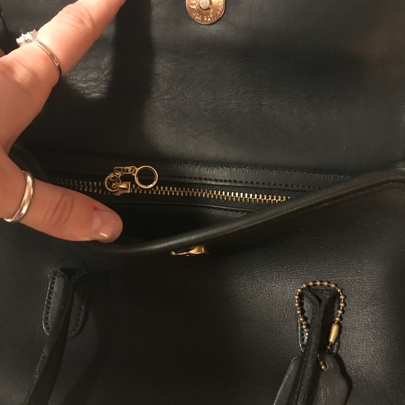 Vintage Coach Laurie Flap Bag Black - Picture 2 of 7